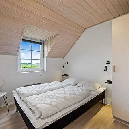Botmar - 1-5km From The Sea By Interhome