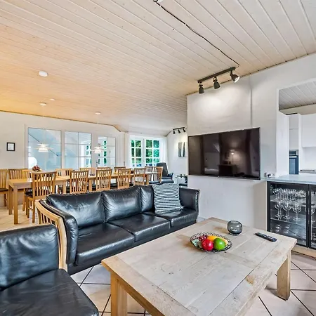 Botmar - 1-5km From The Sea By Interhome Feriehus