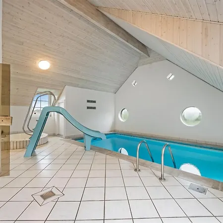 Botmar - 1-5km From The Sea By Interhome