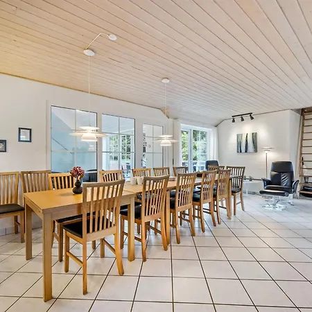 Botmar - 1-5km From The Sea By Interhome Feriehus